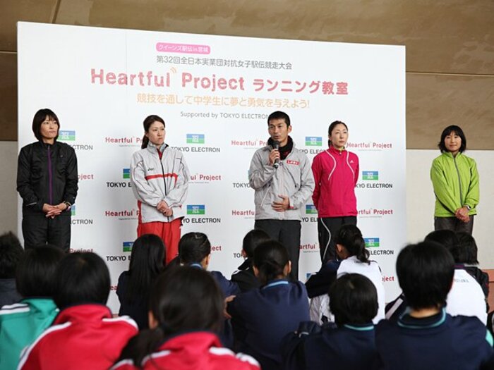 スポーツの力で震災復興に光を!!元五輪選手達が陸上競技教室を開催。<Number Web> photograph by Shigeki Yamamoto