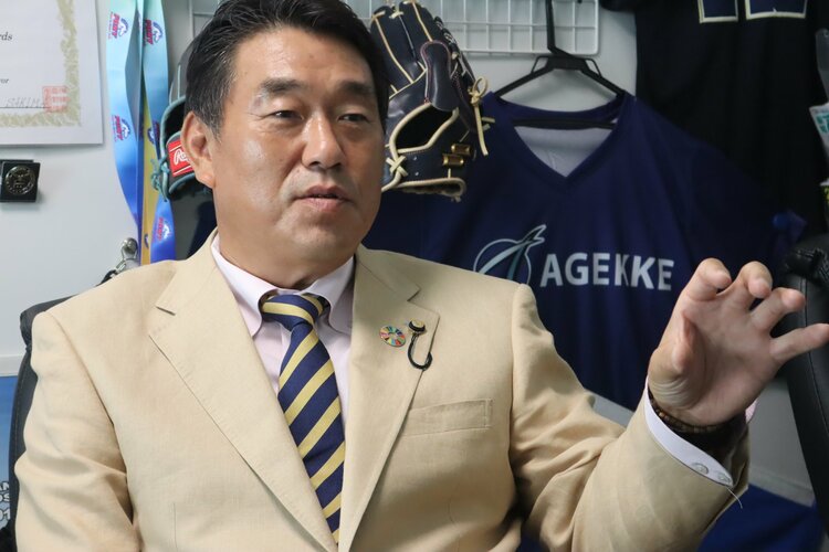 HANSHIN TIGERSグランドコート 野村克也監督モデル 阪神監督時代の野村克也氏：野村克也氏 写真特集：時事ドットコム