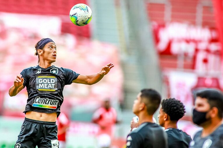 さしたる結果をボタフォゴで残せなかった本田圭佑。キャリアのピンチに立たされたのは確かだ ／ photograph by Getty Images