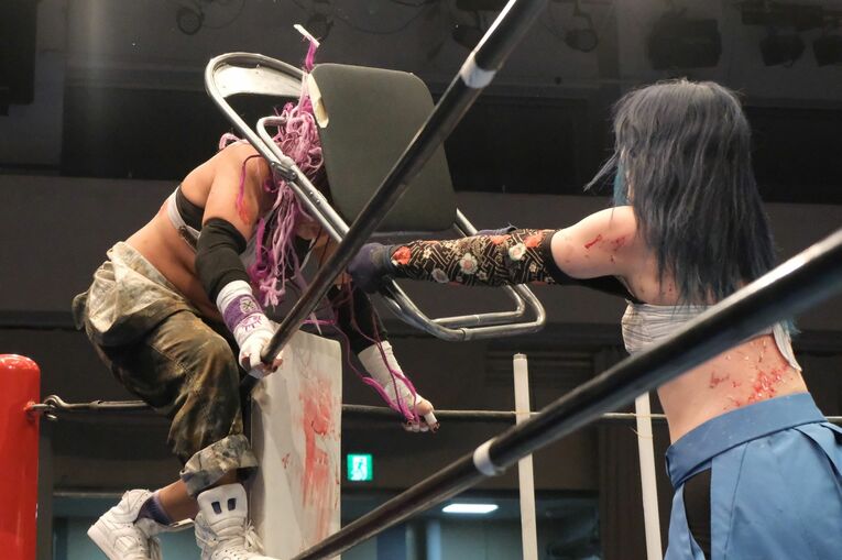 世羅りさvs.山下りな