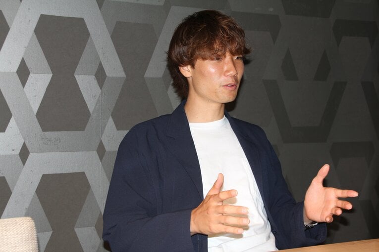 ネイマールと渡り合った板倉滉が“日本代表とシャルケでの急成長”を自己分析 「自信を失うのは一瞬」「W杯でも上手くいかないことは絶対に…」(24)