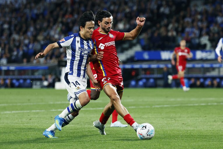 「珍しい…」久保建英がイラ立ったのは“反則覚悟の包囲網”ではなく…初タイトルから4日後「失望のMOM」“タケの自負”をカメラマンは感じた(12)