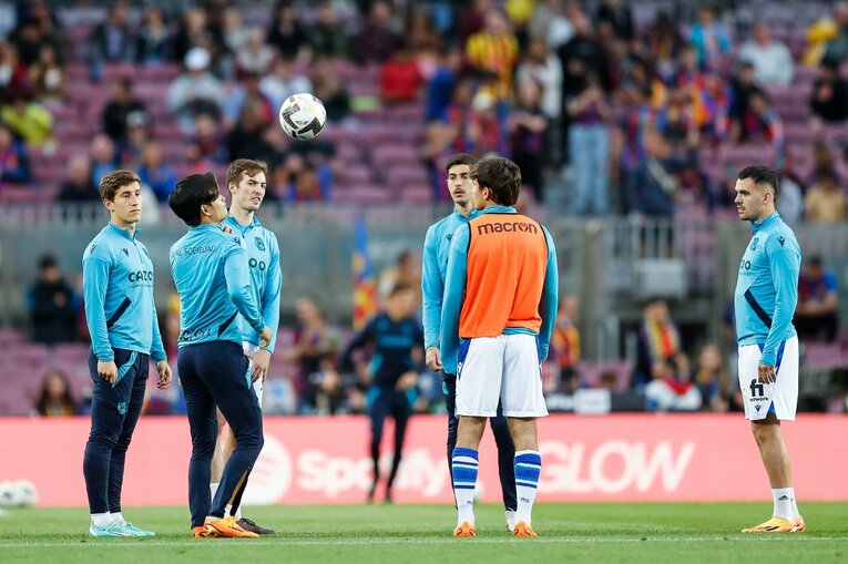 今季9点目！ 久保建英が凄まじい「バルサ撃破ドリブル、ブスケッツ退団・優勝セレモニーが同時に」カメラマンが見た“美しいカンプノウの夜”(7)