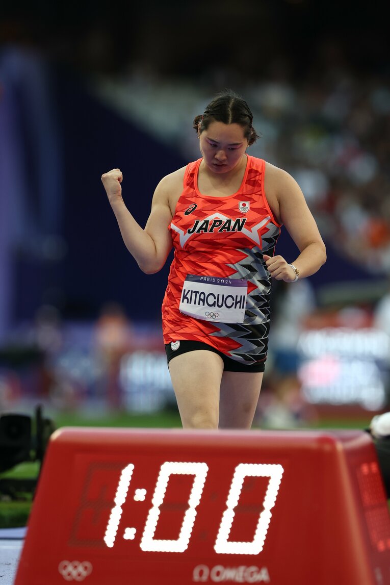 投擲後に納得のガッツポーズ　©︎Ryosuke Menju / JMPA