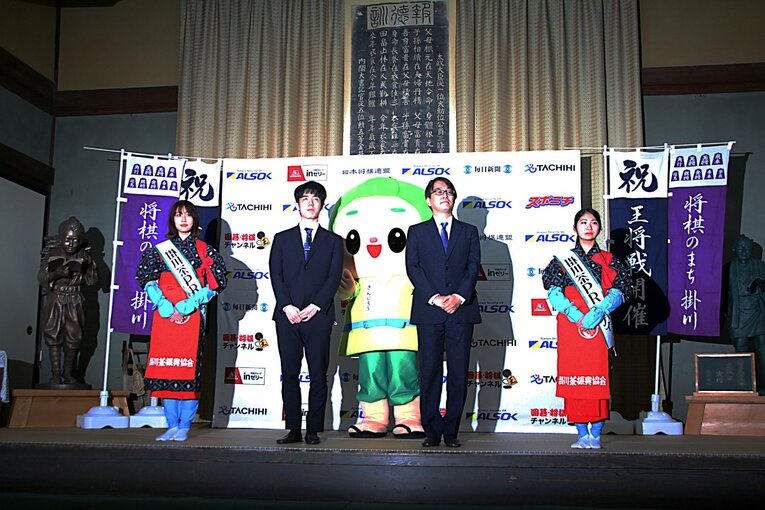 王将戦第1局前日の様子　©NumberWeb