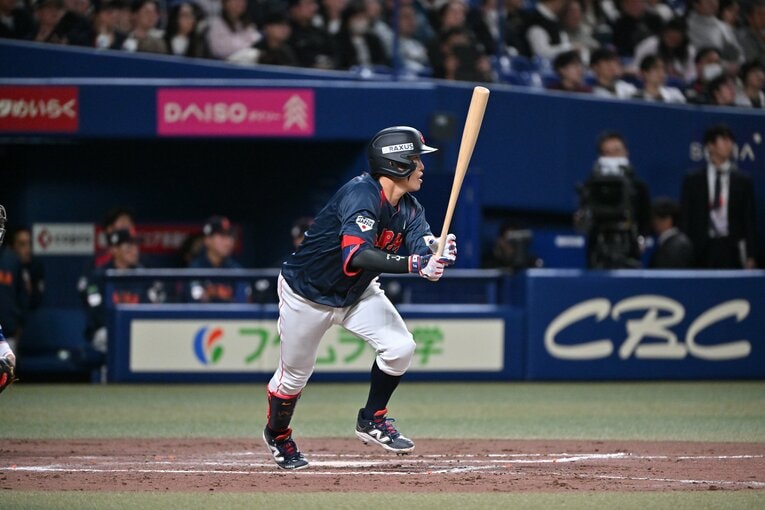 中日戦で活躍を見せ、ショートのスタメン争いでアピールを見せた小園　©Hideki Sugiyama