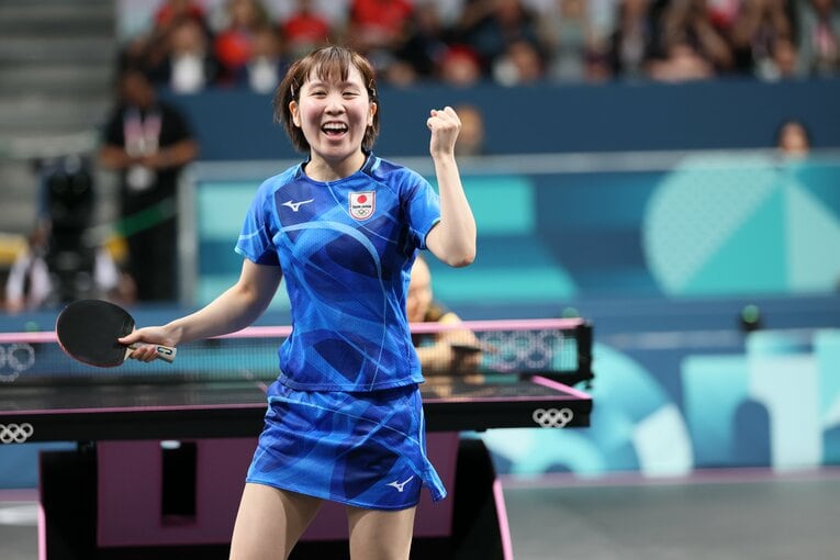 女子卓球団体準決勝、シングルスで勝利を収める平野　©Kaoru Watanabe/JMPA