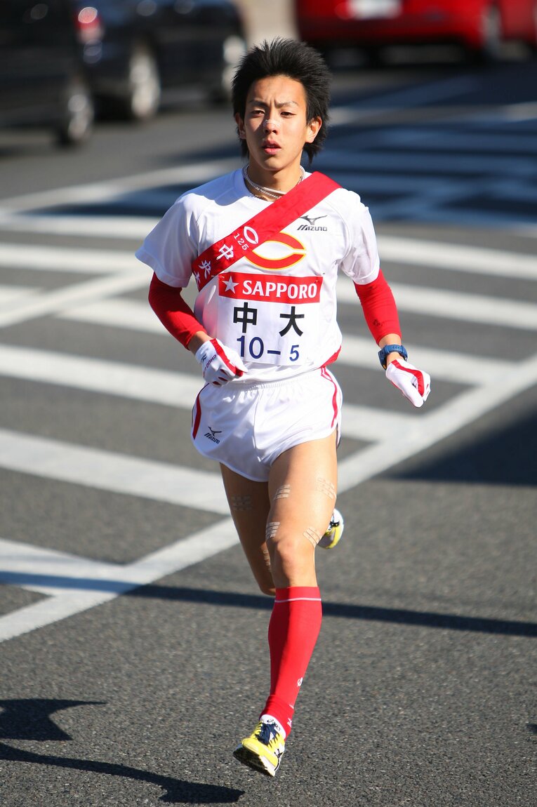 2010年に中大の5区を務めた大石。卒業後は実業団でも活躍した　©AFLO