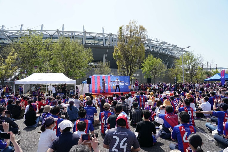 この日の味の素スタジアムには2万人を超える観客が詰めかけた　©Essei Hara