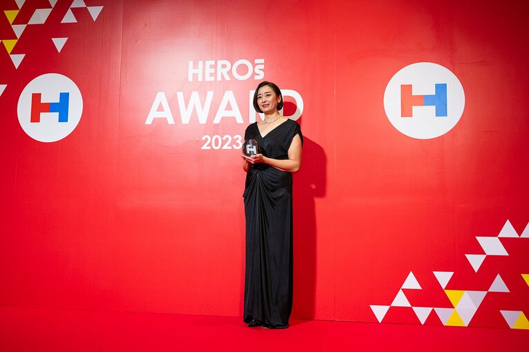 受賞者にはHEROsのトロフィーと、活動奨励金300万円が贈呈される