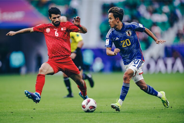 アジア杯バーレーン戦「久保の幻惑パス＋ノールックシュートでゴール」写真セレクション（全12枚中の4枚目）　©Kiichi Matsumoto　