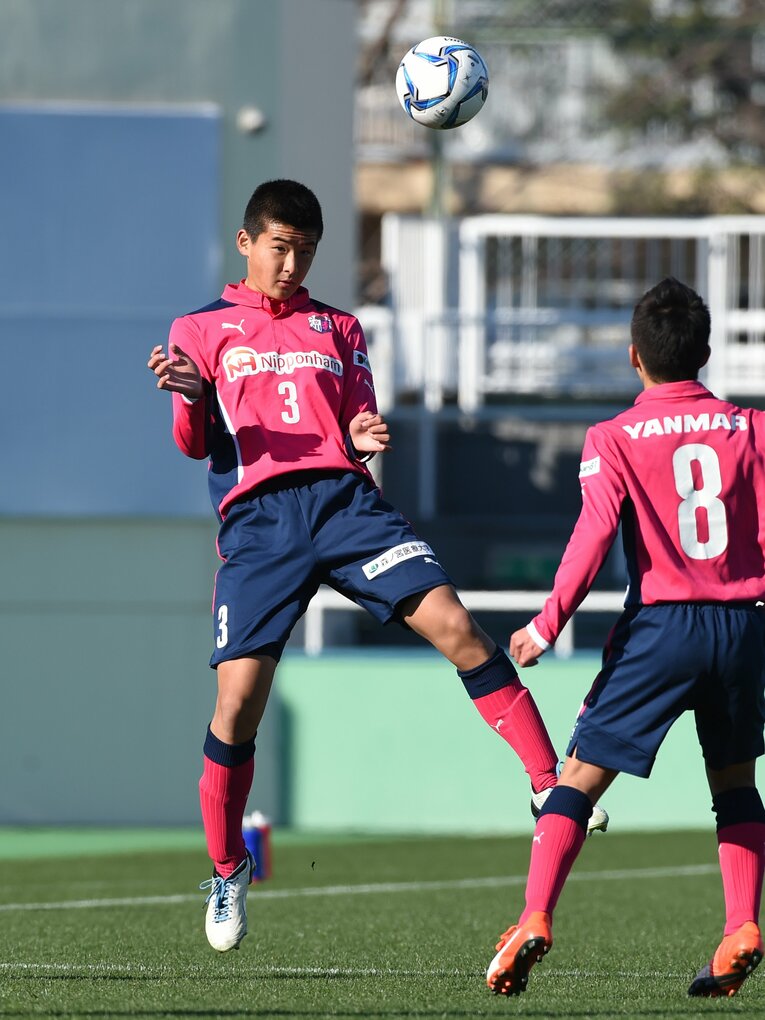 2015年、セレッソ大阪U-15時代の西尾隆矢（当時14歳）　©Etsuo Hara/Getty Images