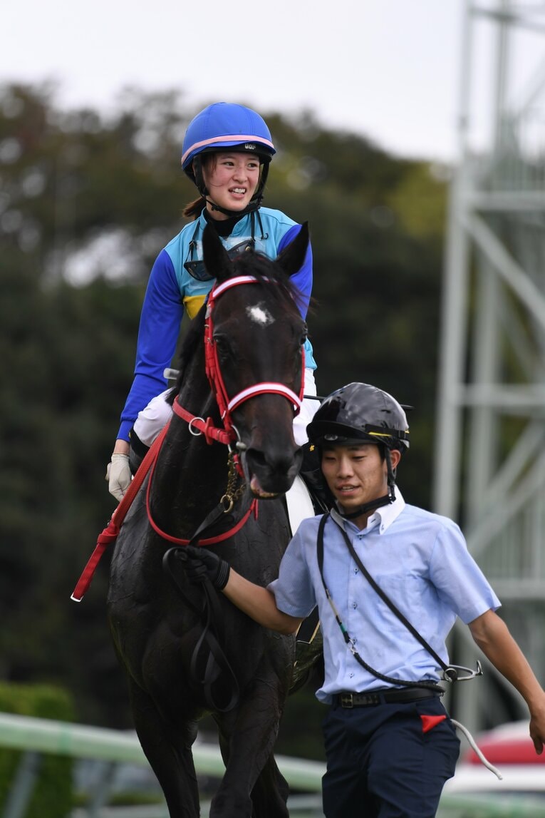 藤田菜七子　©BUNGEIHSUNJU