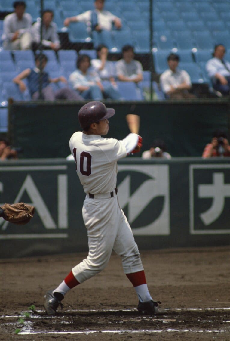 早稲田大学の主将として10番を背負った頃の岡田　©Shinichi Yamada/AFLO