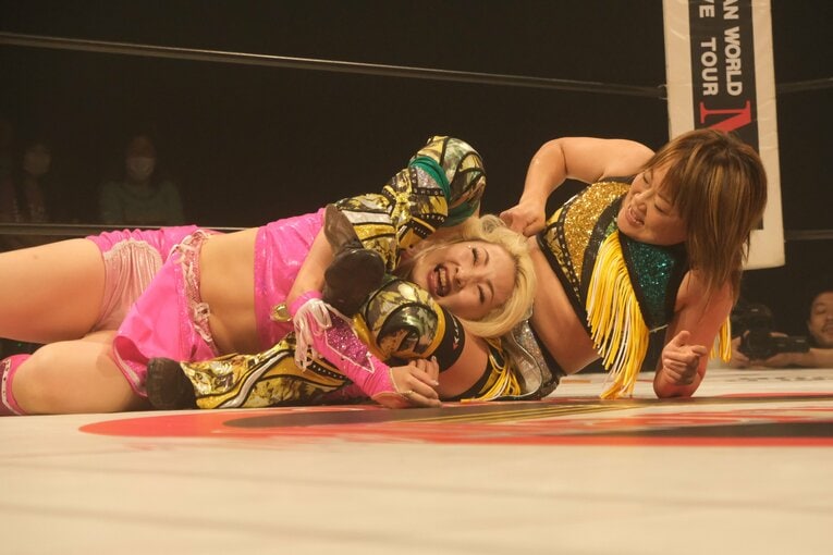 “闘うバービー人形”の急成長…見た目は派手でも練習熱心、Chi Chiをベテラン選手も絶賛「いきなり髪の毛掴んできたからね（笑）」(32)