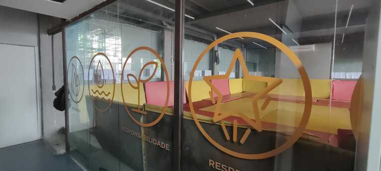 「勇気、謙虚、責任感、他者への敬意」というクラブの理念が描かれている　©Hiroaki Sawada