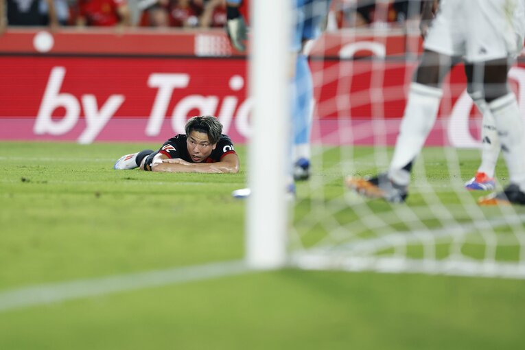 「タクは特別に良かったね！」マドリーが慌てた浅野拓磨の俊足…“久保建英らの古巣”監督とファンが絶賛スペイン初戦をカメラマンは見た(11)