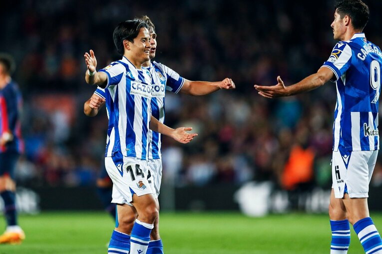 今季9点目！ 久保建英が凄まじい「バルサ撃破ドリブル、ブスケッツ退団・優勝セレモニーが同時に」カメラマンが見た“美しいカンプノウの夜”(69)