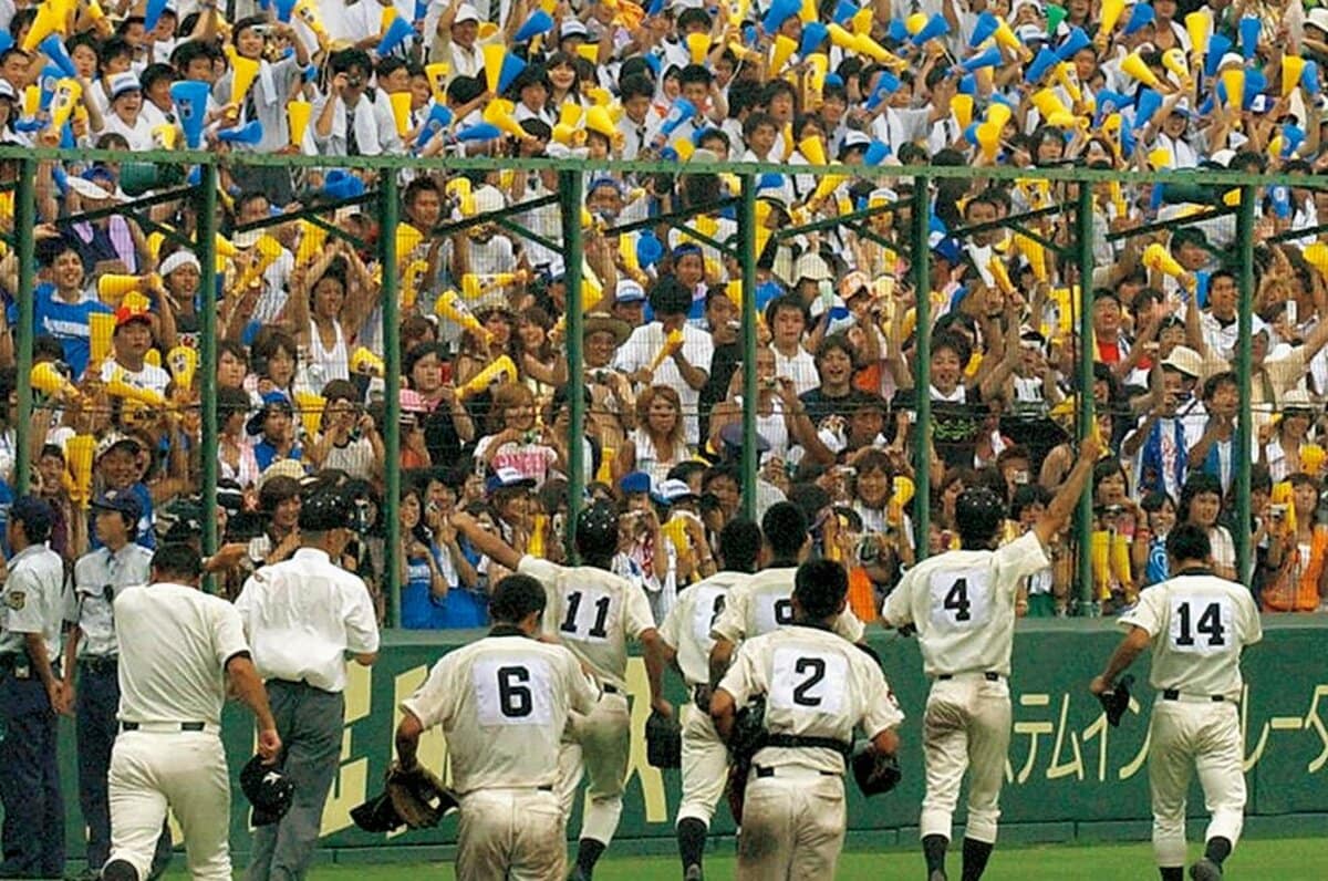 北海道からも日本一を目指せるんだ」2004年夏の甲子園、駒大苫小牧“まさかのV”がもたらした革新《北の指揮官たちの証言》（2／3） - 高校野球 -  Number Web - ナンバー