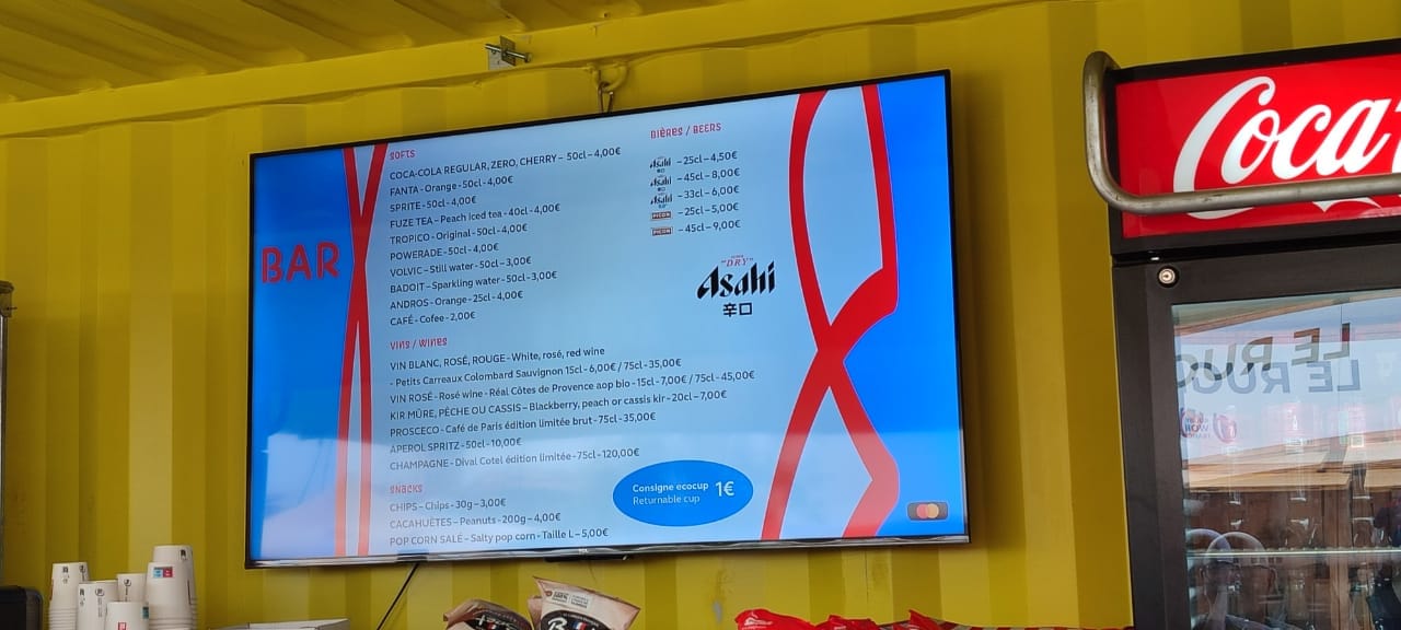 アサヒスーパードライの価格。330mlが6ユーロ（約960円）©Hiroaki Sawada