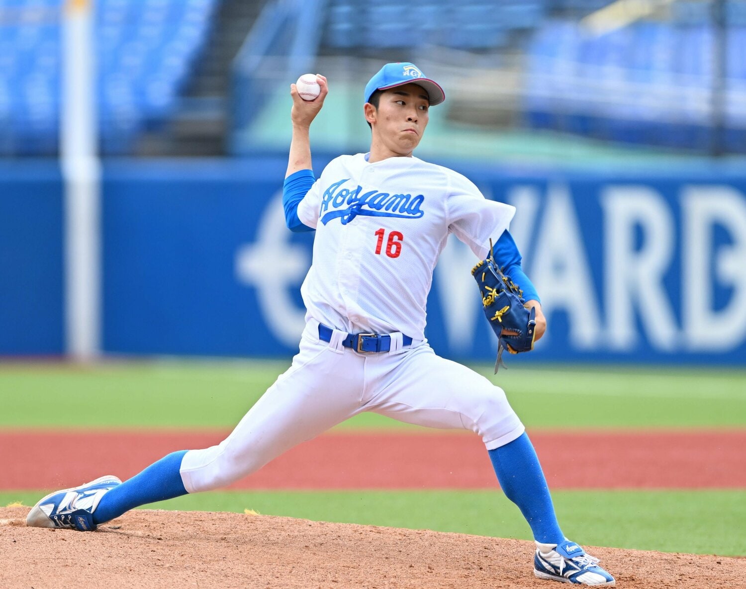 青学大の常廣羽也斗投手。高校時代までは全国大会の経験がなかった「遅咲き」の右腕。MAXは155km ©JIJI PRESS