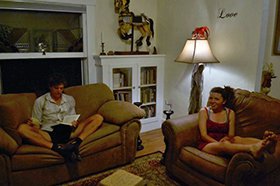 Lotus、Hermesの2人。一緒にヨガをしたり、遊んだり。