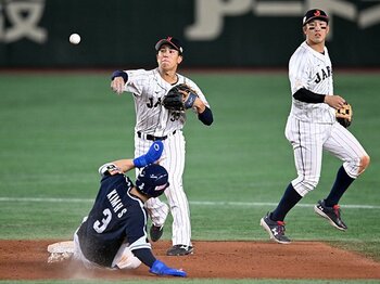 「台湾・韓国チアリーダー大盛り上がり、日本の即席応援団もオーストラリアを…」“井端ジャパンだけじゃない”劇的アジアCSを現地で見た＜Number Web＞ photograph by Gene Wang/Getty Images