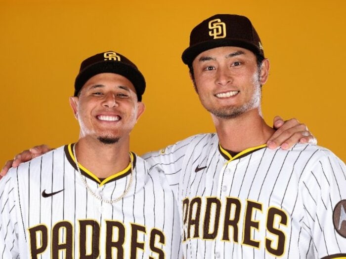 「ここに入れ！」39歳のダルビッシュ有が洗濯カゴに入れられて…日米通算204勝達成で主砲・マチャドが仕掛けた「ケチャップまみれ」祝福秘話＜Number Web＞ photograph by Getty Images