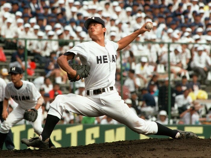 「次は完全試合を…」超ビッグマウスも話題に…甲子園4連投で準優勝→4球団競合でプロへ　あの「伝説の左腕」を覚醒させた“後の沢村賞投手”の正体＜Number Web＞ photograph by JIJI PRESS
