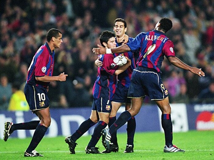 バルサ暗黒期を現地記者が回想　フィーゴの謀反、不遇サビオラ、再任ファンハール大失敗…“最悪の会長”伝説＜Number Web＞ photograph by Getty Images