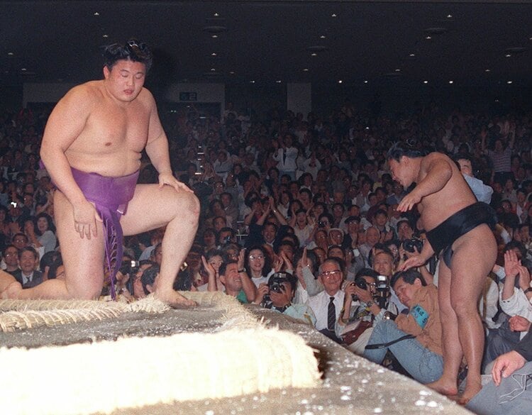 鋼の肉体》横綱千代の富士伝説… 寺尾「なんじゃこりゃ、まるで鉄板」“鬼の形相直前の貴乃花”に九重親方「痛かったらやめろ！」（3／3） - 相撲 -  Number Web - ナンバー