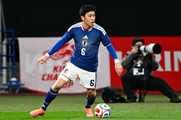 年内の活動を終了した日本代表。主将の遠藤らはW杯イヤーに向けて、現在のチーム状況をどう見ているのか？ ／ photograph by Asami Enomoto