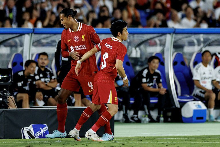 【リバプールで愛されるワタ・エンドウ（全20枚超）】（当時。リバプール＆日本遠征レア写真はまだまだ続きます）　©Kiichi Matsumoto