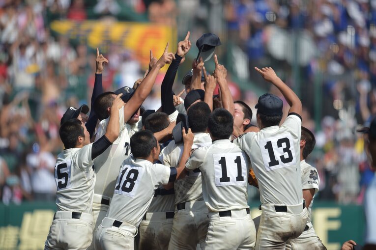 2014年夏の大阪大会で中川を擁するPL学園に勝利した大阪桐蔭。甲子園では4度目の全国制覇を達成した　©︎Hideki Sugiyama