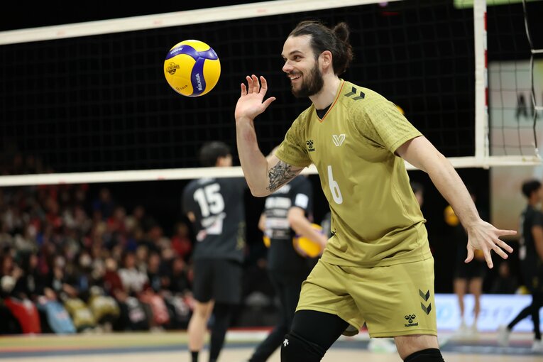 SVリーグは後半戦に突入。ブリザール（大阪ブルテオン）のプレーをぜひ会場で　©︎SV.LEAGUE