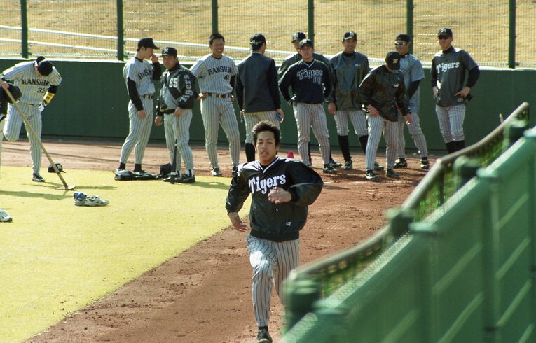 阪神時代の奥村さん（本人提供）