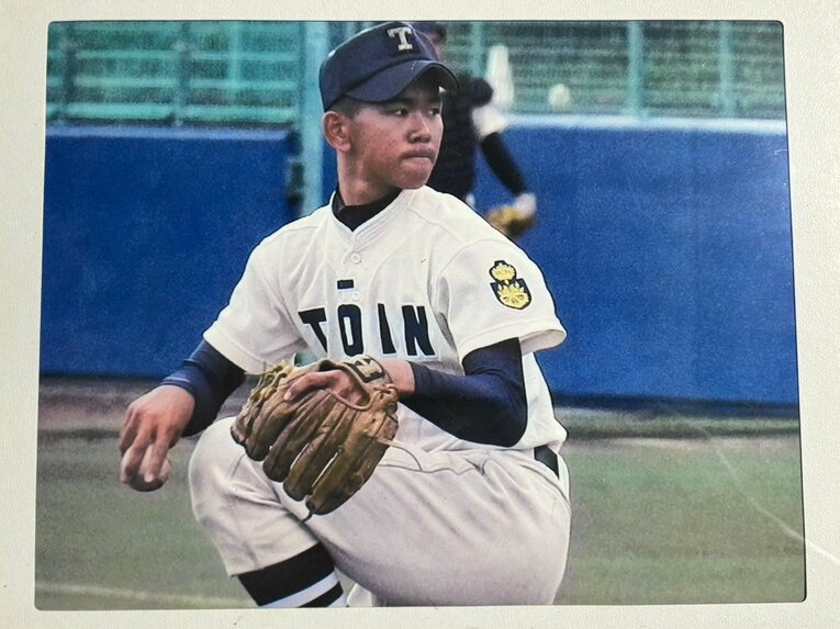 桐蔭学園高校時代の横塚さん。入学前の小指骨折、1年冬は原因不明の膝痛、2年春にはベネット症候群を患った（写真=本人提供）