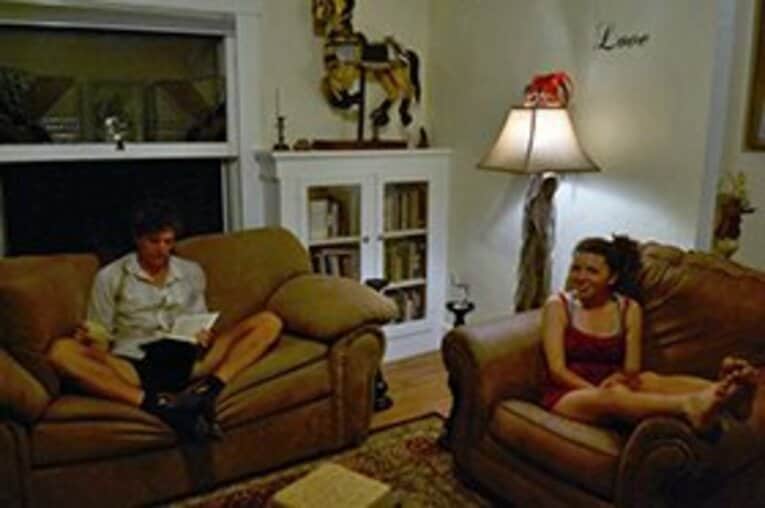 Lotus、Hermesの２人。一緒にヨガをしたり、遊んだり。 