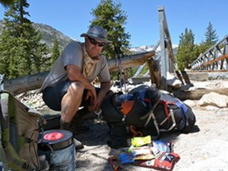 「フリーストアだ、好きなものを持っていけ」 