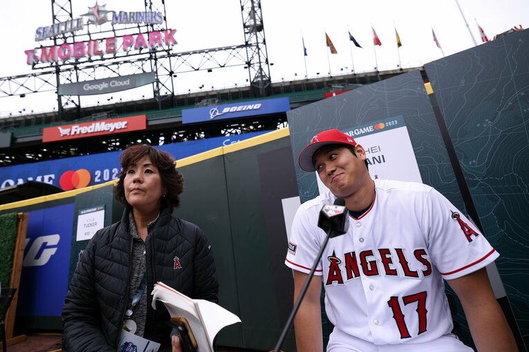 メディアデーで変顔中　©Getty Images
