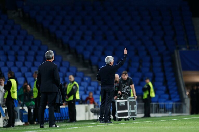 久保建英がELで味わった「先発落ち→敗退」での怒り・悲しみを撮った「タケ！と不調ソシエダサポが期待したが…」〈代表合流前にゴール〉(55)