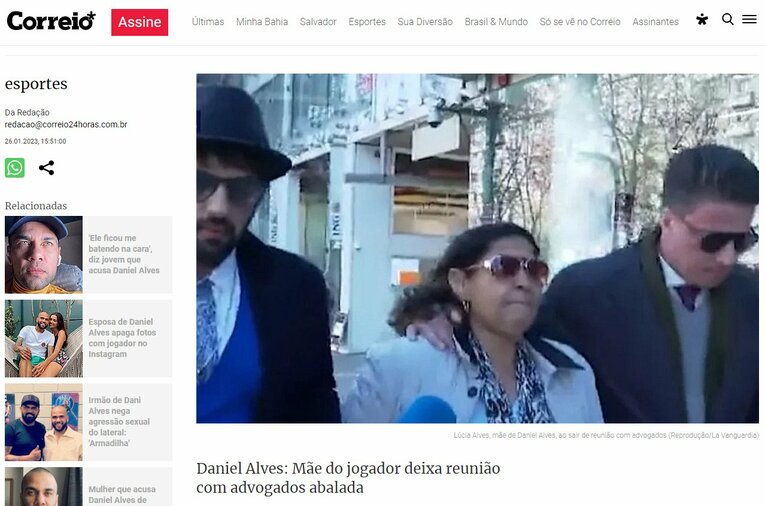 「ダニエウ・アウベスの母親は弁護士との打ち合わせを終えて憔悴した表情」（1月26日のブラジルの日刊紙「コレイオ」電子版）