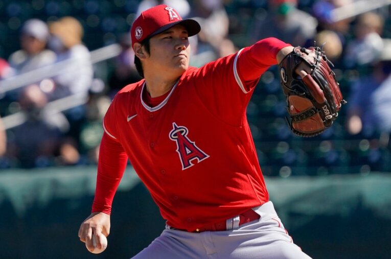 オープン戦で7カ月ぶりに実戦登板を果たした大谷翔平。1回2/3を投げ5奪三振、最速161キロを記録した ／ photograph by AFLO