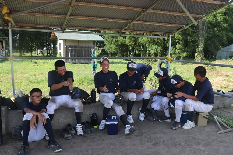 本音トークに爆笑する加美農業の選手たち