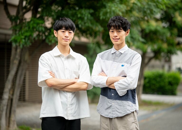 Numberカメラマンが撮り下ろした東問・東言兄弟の特別フォト集！【スワイプするとそのほかの写真もご覧になれます】　©Nanae Suzuki