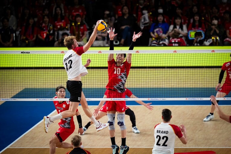 高橋健太郎（VNLドイツ戦）　©︎Volleyball World