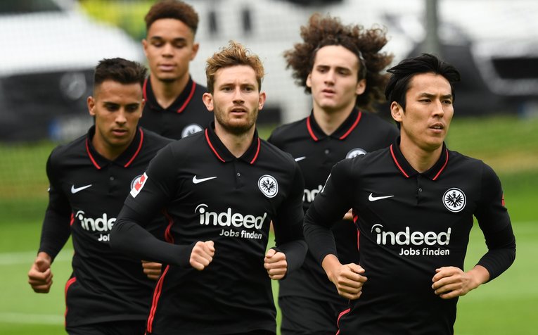 開幕前の長谷部らフランクフルトの選手　©Getty Images