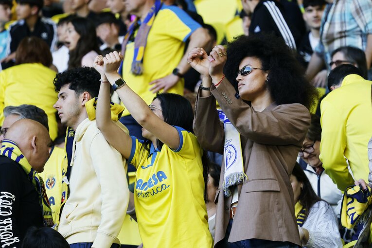 「地獄でした」久保建英がコメント“負けに等しいドロー”語られていない光景…微妙判定に敵地騒然→怒りの古巣監督にタケが《カメラマン激写》(14)