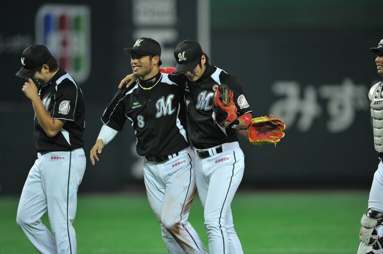 成瀬善久、西岡剛、里崎智也（2010年CS）©︎Hideki Sugiyama