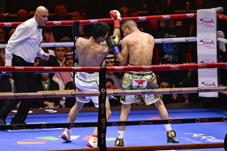 中谷潤人vs.セバスチャン・エルナンデス　©Hiroaki Finito Yamaguchi